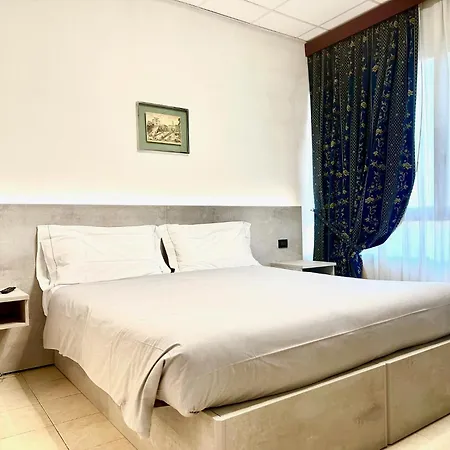 Hotel Leonardo