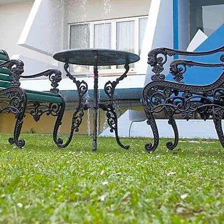 Hotel Leonardo