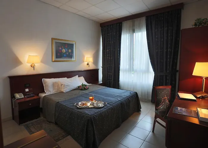 Hotel Leonardo Bréscia